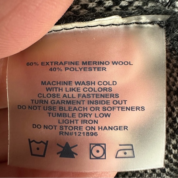 Title Nine Houndstooth Geo Super Power Quarter Zip Sweater - Picture 8 of 13